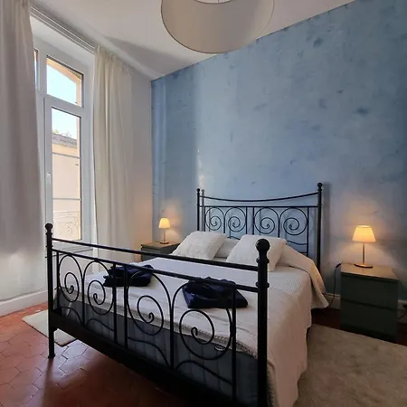 Le Charme A La Francaise - 4 Pers La Redorte
